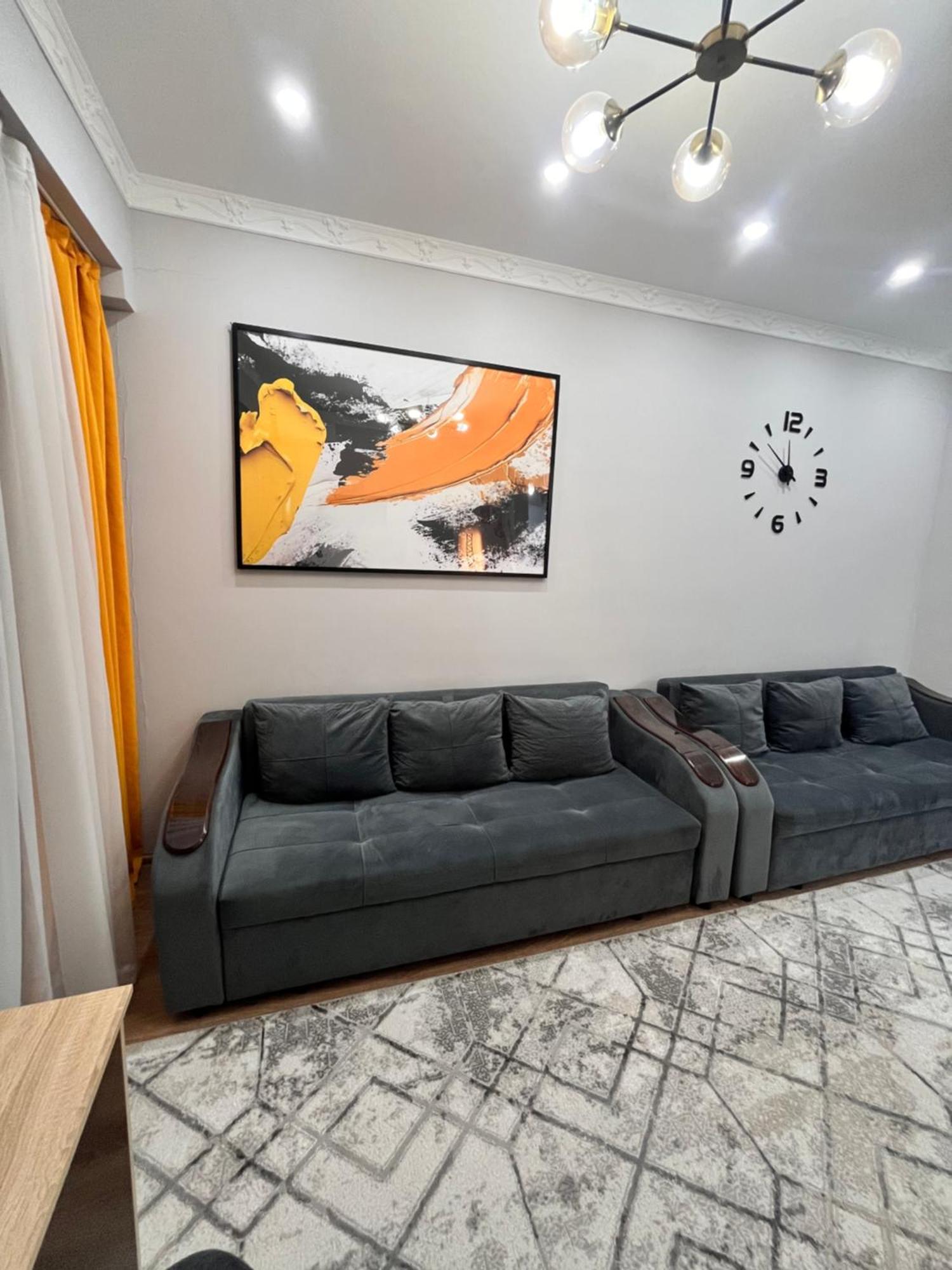 Apartament 2-Х Комнатная В Золотом Квадрате Ałma Ata Zewnętrze zdjęcie
